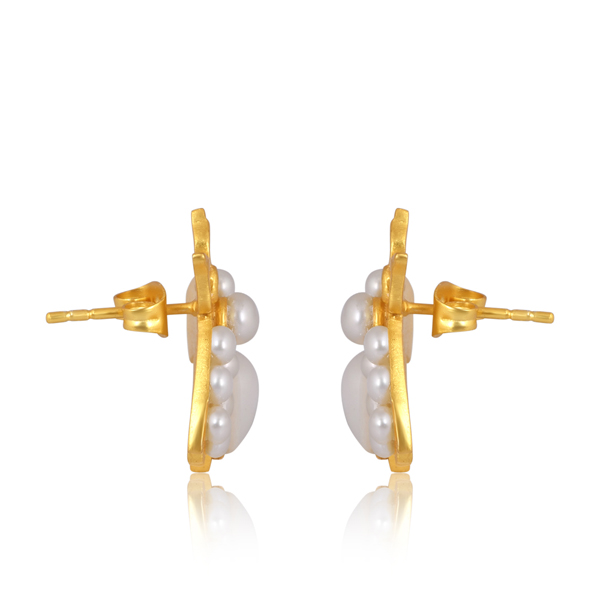 Bee Precious Earrings by Artita Gallery
